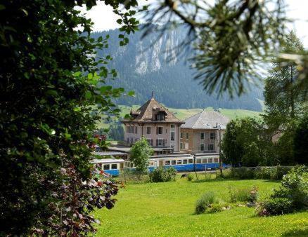 Hotel-Buffet De La Gare Chateau-d'Oex Exteriör bild