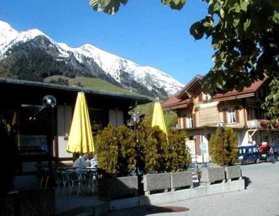 Hotel-Buffet De La Gare Chateau-d'Oex Exteriör bild